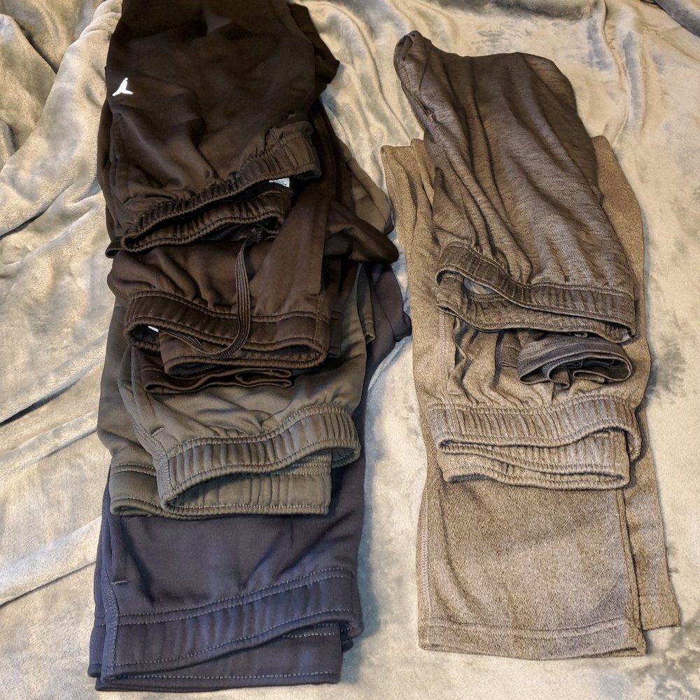 lot of men's old navy active dry pants, size SMALL